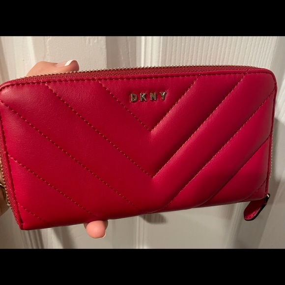 DKNY Vela LG zip around wallets NEW - Picture 5 of 10
